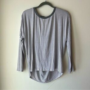 Cable&Gauge 3/4 dolman sleeve open back stripe black and white small casual